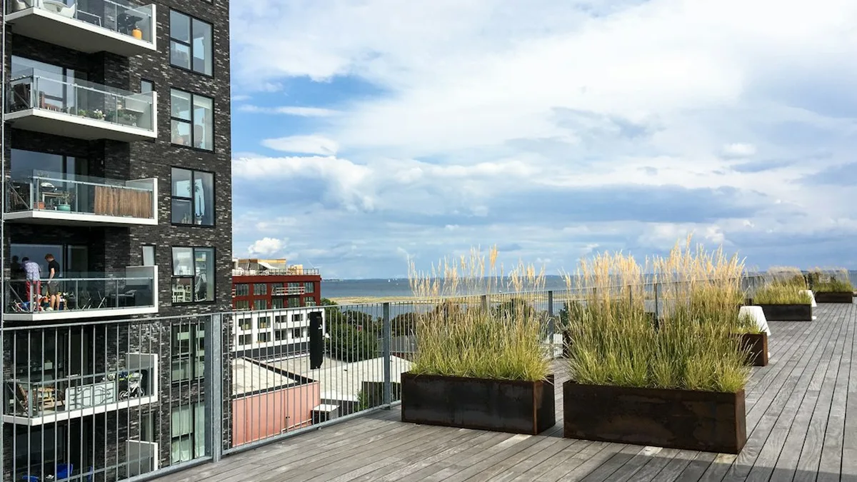 Nettoyer dalle terrasse : Astuce grand-mère nettoyer terrasse